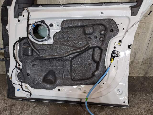*16-22 OEM BMW F48 X1 Front Right Passenger Side Door Shell Panel White 300