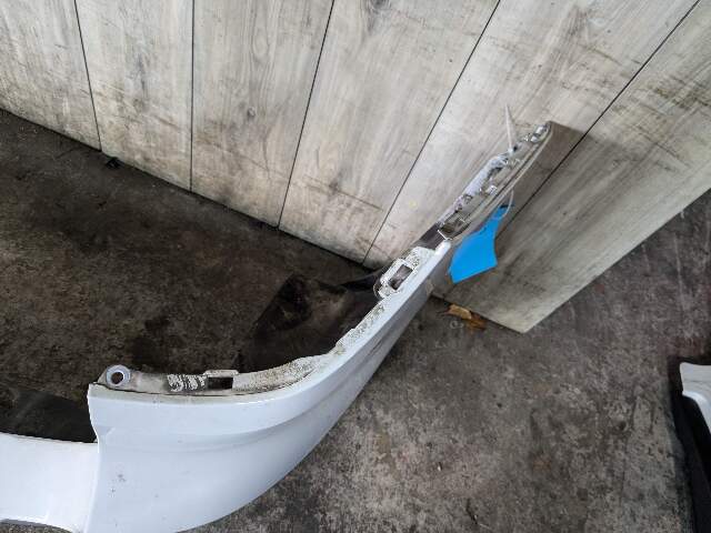 *NOTE* 14-18 OEM BMW F15 X5 Rear Bumper Cover Panel Assembly White 300
