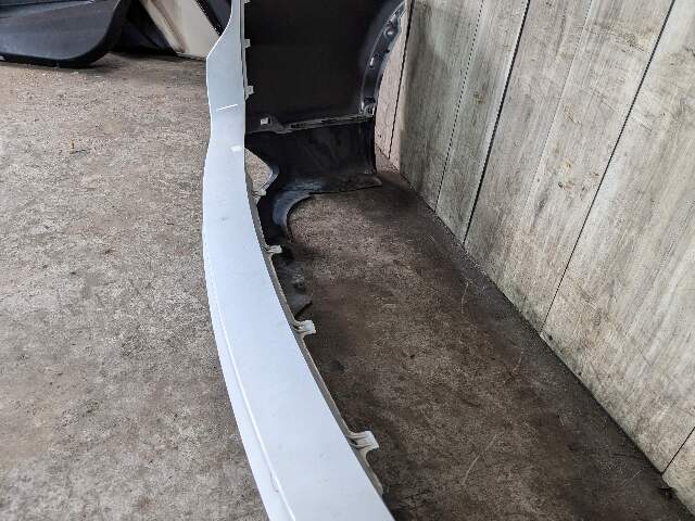 *NOTE* 14-18 OEM BMW F15 X5 Rear Bumper Cover Panel Assembly White 300