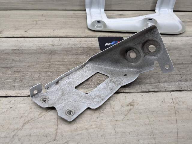 19-23 OEM BMW G05 X5 Front Right Passenger Side Fender Holder Bracket SET