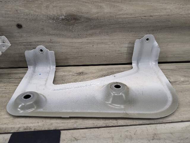 19-23 OEM BMW G05 X5 Front Right Passenger Side Fender Holder Bracket SET