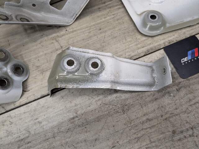 19-23 OEM BMW G05 X5 Front Right Passenger Side Fender Holder Bracket SET