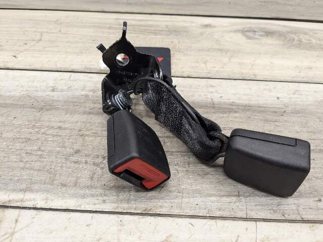 19-25 OEM BMW F95 F96 G05 G06 X5 X6 REAR Center Middle 2nd Row Seat Belt Buckle
