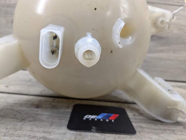 19-23 OEM BMW G05 G06 G07 X5 X6 X7 Radiator Coolant Reservoir Expansion Tank