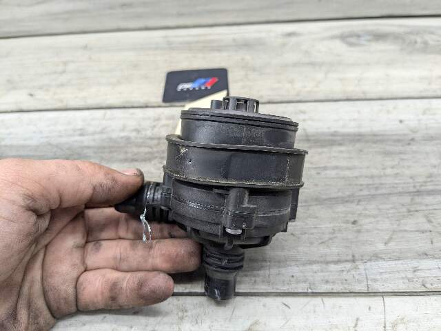 OEM BMW G01 G05 G20 G23 G30 Engine B46 B58 Auxiliary Electric Water Pump Cooling