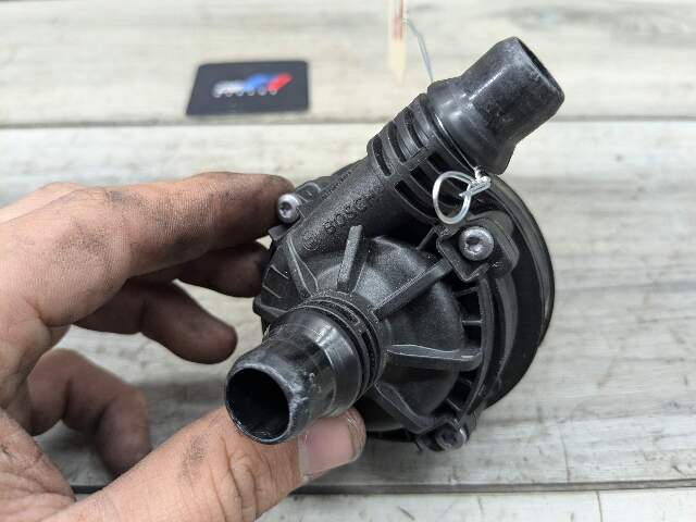 OEM BMW G01 G05 G20 G23 G30 Engine B46 B58 Auxiliary Electric Water Pump Cooling
