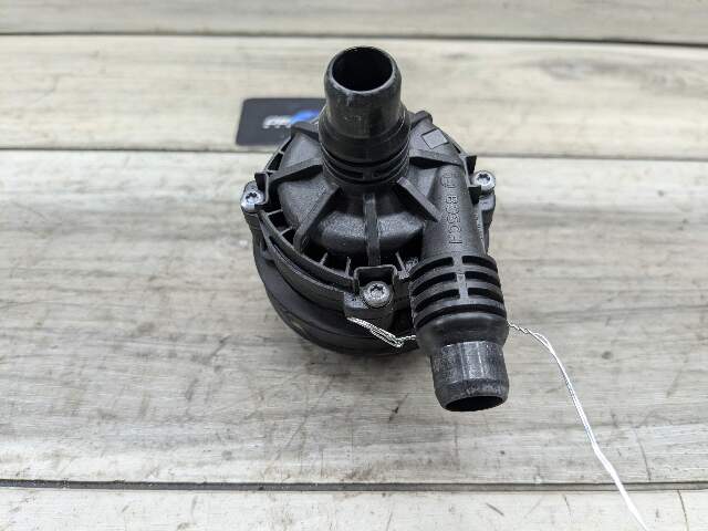 OEM BMW G01 G05 G20 G23 G30 Engine B46 B58 Auxiliary Electric Water Pump Cooling