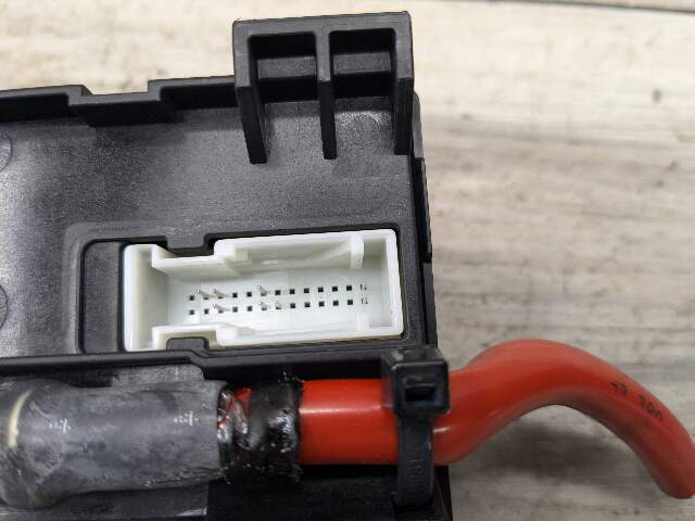 OEM BMW G05 G07 X5 X7 Rear Battery Power Distribution Fuse Relay Junction Box
