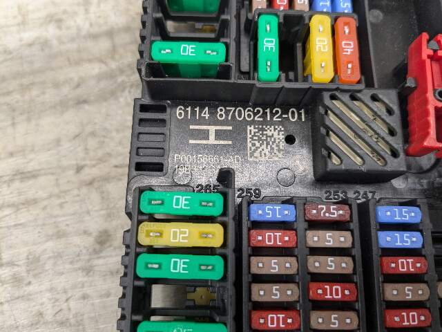 OEM BMW G05 G07 X5 X7 Rear Battery Power Distribution Fuse Relay Junction Box