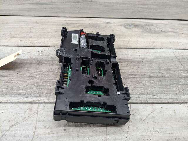 OEM BMW G05 G07 X5 X7 Rear Battery Power Distribution Fuse Relay Junction Box