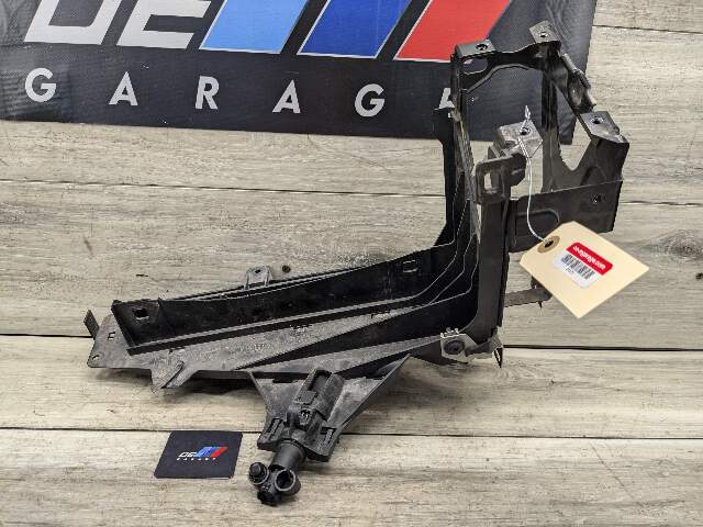 09-15 OEM BMW F01 F02 750 Front Right Headlight Support Mount Mounting Bracket