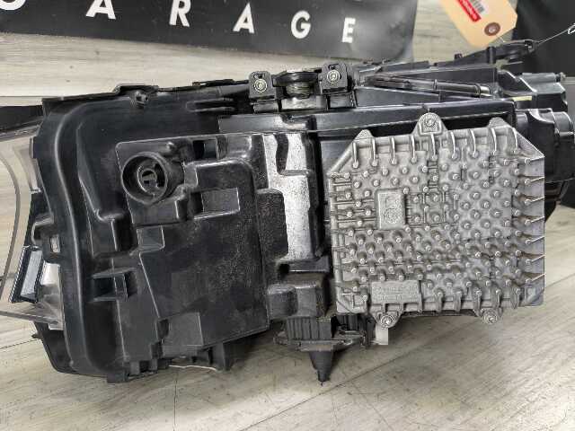 17-20 OEM BMW F90 G30 540 M550 M5 Right Passenger ICON LED Adaptive Headlight