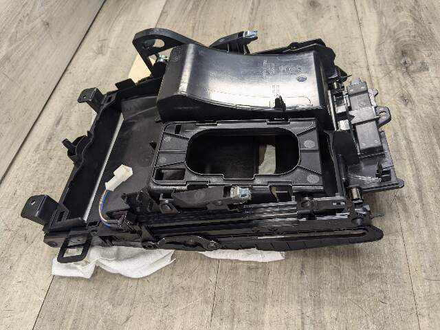 19-24 OEM BMW G05 G06 G07 X5 X6 X7 Center Console Storage Compartment Assembly