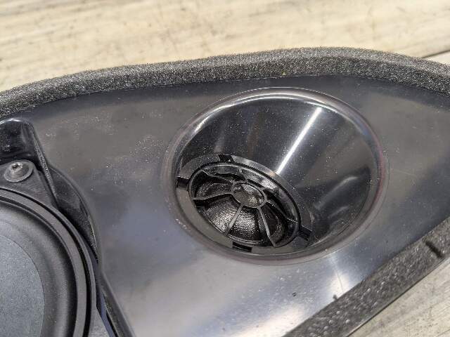 19-23 OEM BMW G05 X5 Rear Left Driver Side D Pillar MID Range Speaker Tweeter