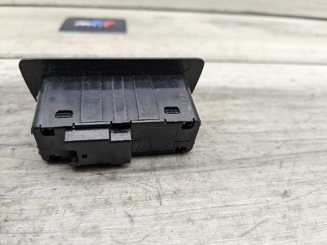 OEM BMW G12 F36 F10 F07 M5 F06 M6 F01 F02 Rear Trunk Lid Center Lock Switch