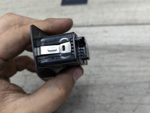 OEM BMW G12 F36 F10 F07 M5 F06 M6 F01 F02 Rear Trunk Lid Center Lock Switch