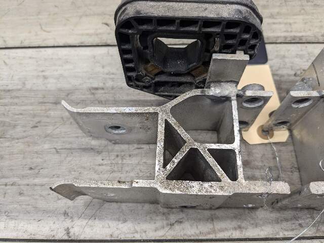 OEM BMW F95 F96 G05 G06 G07 G09 X5 X7 Left Right Bumper Impact Mount Bracket SET