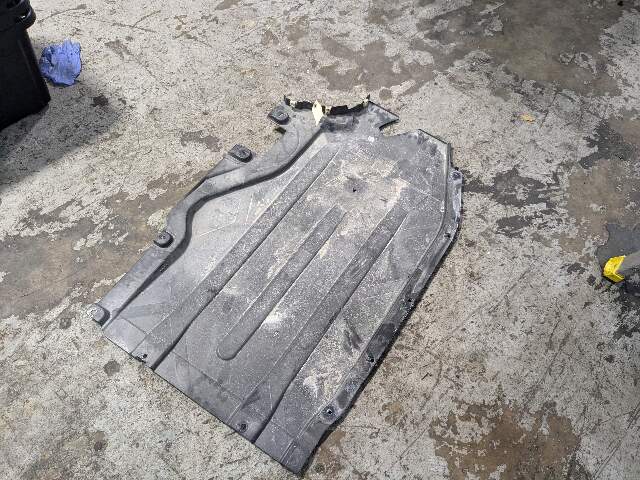 19-23 OEM BMW G05 G06 X5 X6 Right Passsenger Underbody Floor Body Splash Guard