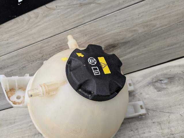 19-24 OEM BMW G01 G02 F97 F98 X3 X4 Engine Coolant Expansion Tank Reservoir