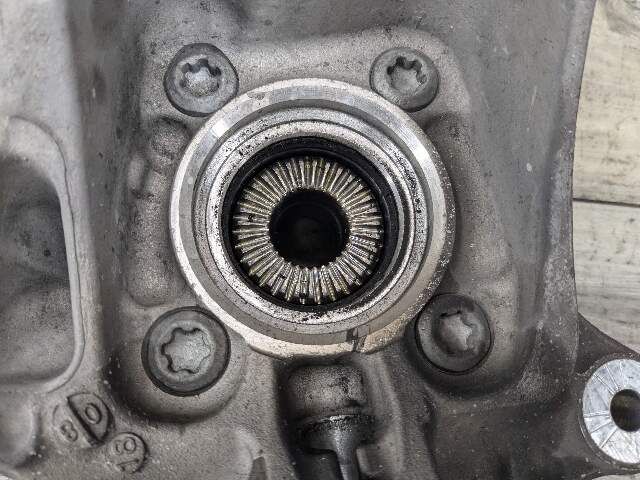 16-23 OEM BMW F39 F44 F48 X1 X2 Front Left Driver Side Knuckle Wheel Hub Bearing
