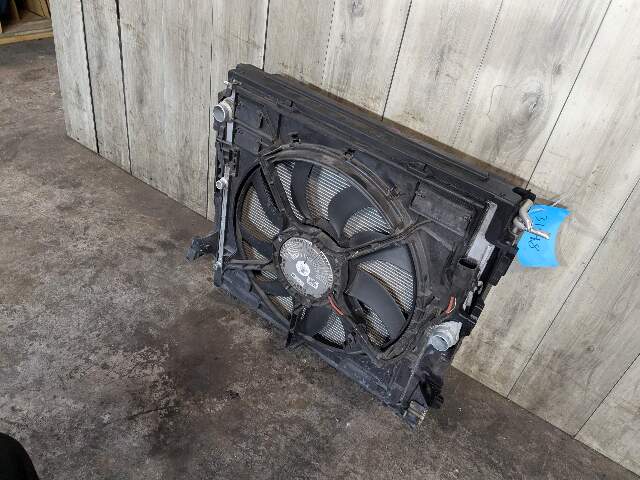 14-19 OEM BMW F15 F16 X5 X6 Radiator Condenser Fan Shroud Assembly 850W N63 76k