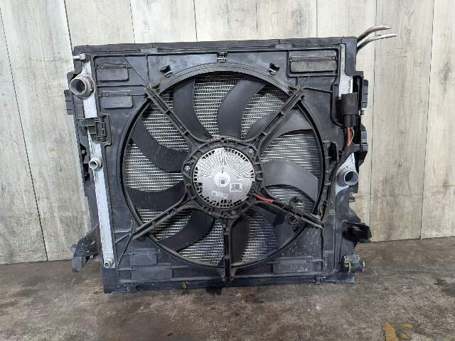 14-19 OEM BMW F15 F16 X5 X6 Radiator Condenser Fan Shroud Assembly 850W N63 76k