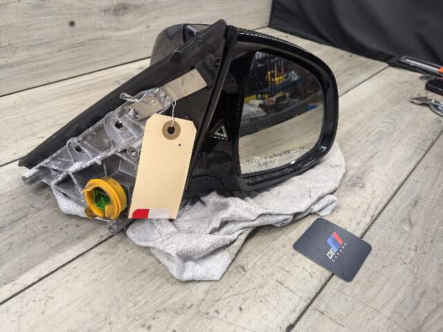 15-19 OEM BMW F86 X6M Right Passenger Side Mirror Camera Blind Spot SHADOW