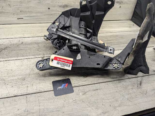 15-19 OEM BMW F15 F16 F85 X5 X6 Front Left Driver Fender Mount Support Brackets