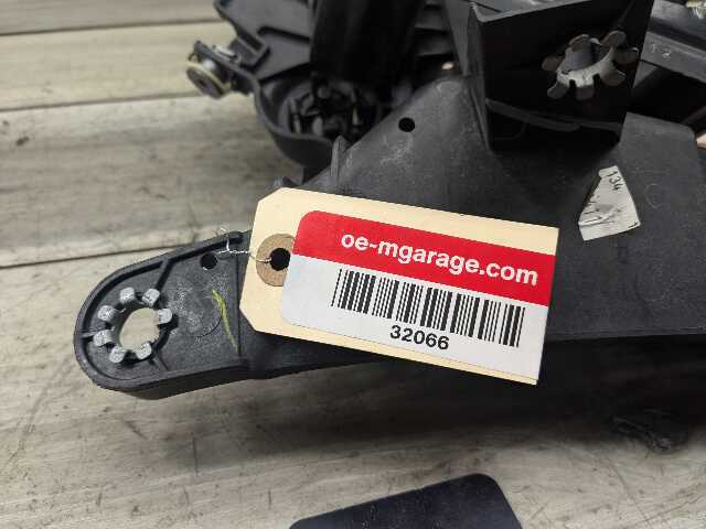 15-19 OEM BMW F15 F16 F85 X5 X6 Front Left Driver Fender Mount Support Brackets