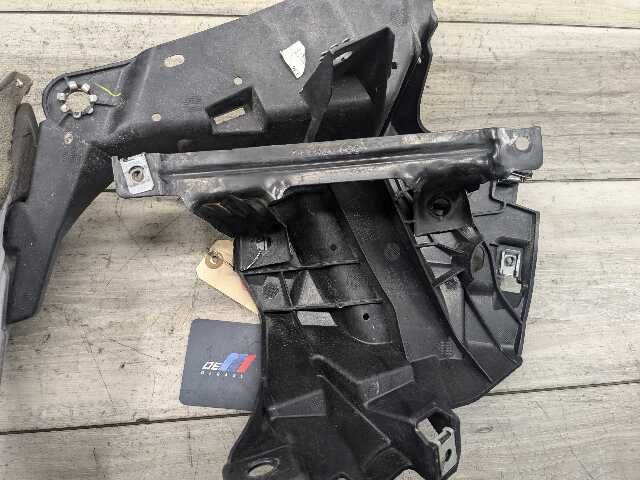 15-19 OEM BMW F15 F16 F85 X5 X6 Front Left Driver Fender Mount Support Brackets