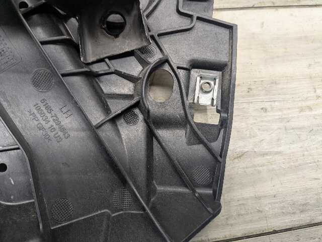 15-19 OEM BMW F15 F16 F85 X5 X6 Front Left Driver Fender Mount Support Brackets