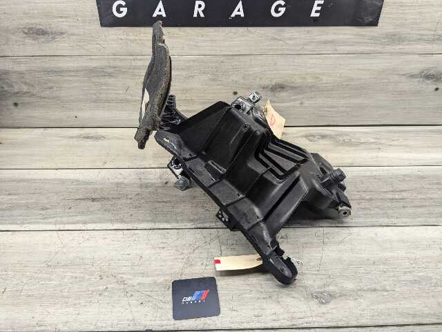 15-19 OEM BMW F15 F16 F85 X5 X6 Front Left Driver Fender Mount Support Brackets