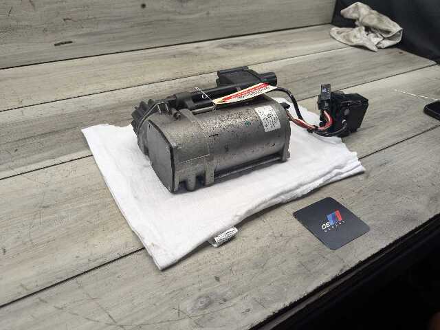 14-19 OEM BMW F15 F16 F85 F86 X5 X6 Air Suspension Compressor Pump Unit Assembly