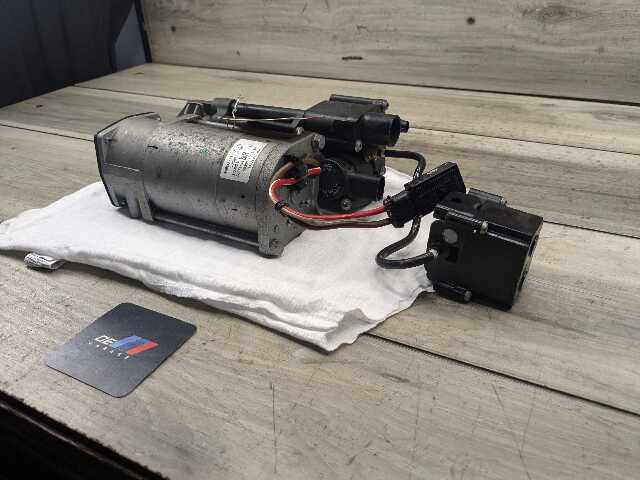 14-19 OEM BMW F15 F16 F85 F86 X5 X6 Air Suspension Compressor Pump Unit Assembly