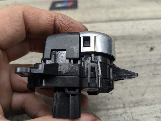 14-19 OEM BMW F15 F85 F86 X5 X5M X6 X6M Auto Start Stop Ignition Button Switch