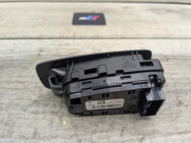 16-19 OEM BMW G07 G12 740 750 Rear Left Right Window Door Sun Shade Switch