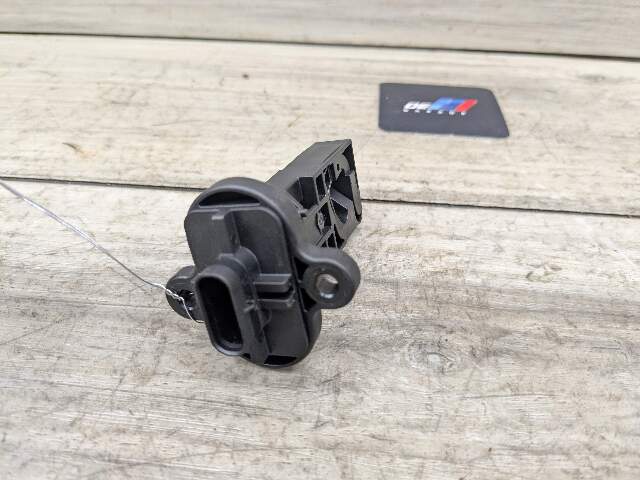 10-19 *AFT* BMW F07 F10 F13 F02 F15 F86 MAF Mass Air Flow Sensor Meter Engine