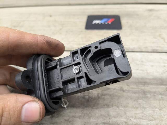 10-19 *AFT* BMW F07 F10 F13 F02 F15 F86 MAF Mass Air Flow Sensor Meter Engine