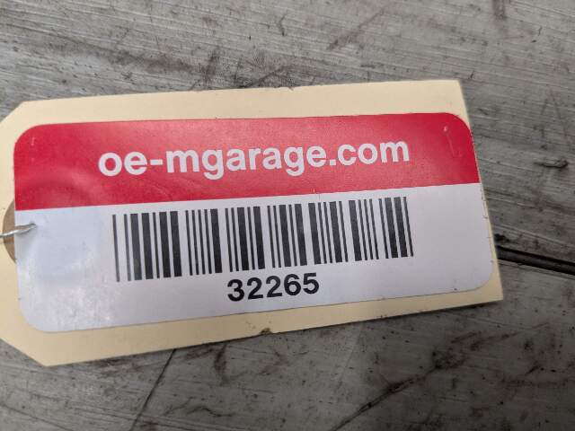 OEM BMW F90 G11 G12 G30 530 540 M550 750 M5 Front Left or Right Seatbelt Buckle