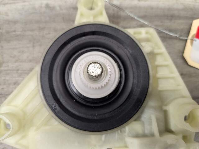 16-19 OEM BMW G01 G12 740 750 FRONT RIGHT Passenger Door Window Regulator Motor
