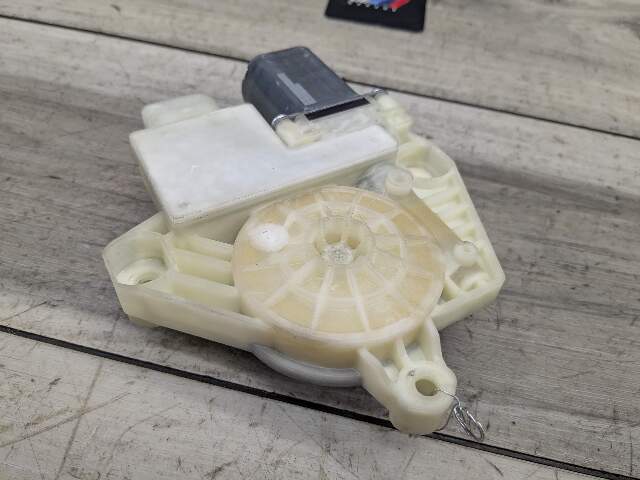 16-19 OEM BMW G01 G12 740 750 FRONT RIGHT Passenger Door Window Regulator Motor
