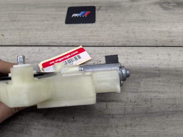 16-19 OEM BMW G01 G12 740 750 FRONT RIGHT Passenger Door Window Regulator Motor