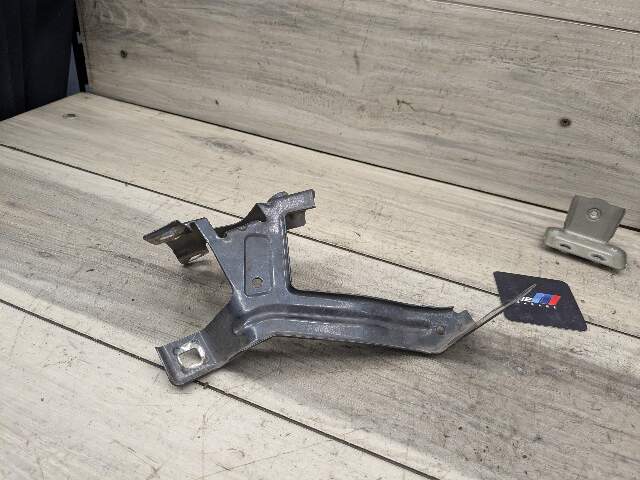 16-19 OEM BMW G11 G12 740 750 Front Left Driver Side Fender Holder Bracket SET