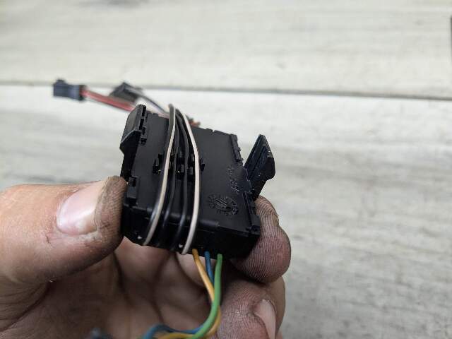 06-13 OEM BMW E70 E71 X5 X6 Steering Wheel Heater Control Module + Bracket