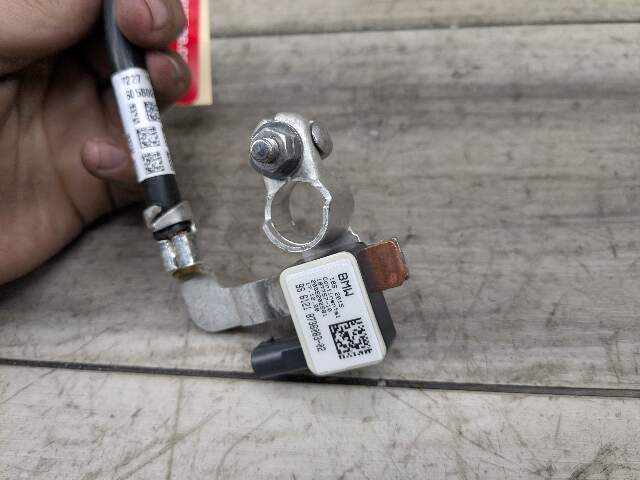 OEM BMW G01 G02 G11 G12 G30 F97 F98 750 X3 X4 Negative Battery Cable Wire Sensor