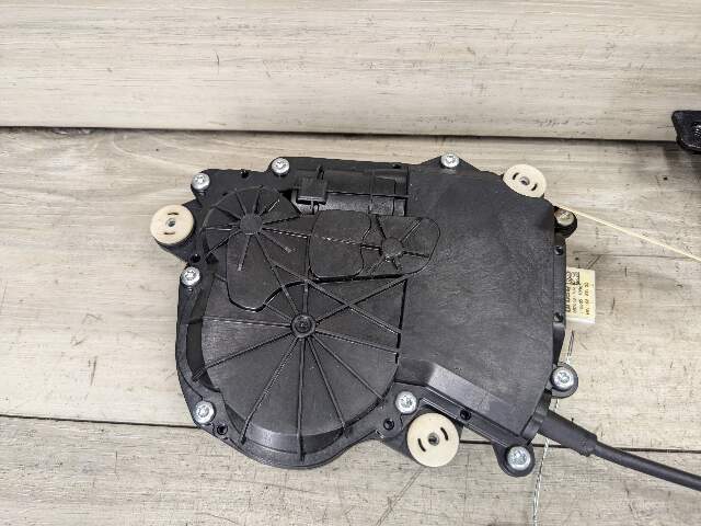 09-15 OEM BMW F01 F02 740 750 760 B7 Trunk Lid Actuator Latch Lock System