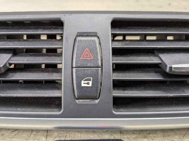 07-14 OEM BMW E70 E71 X5 X6 X5M X6M Dash Center AC Air Vent Grille Hazard Black