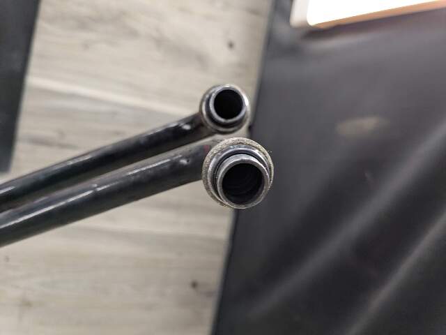 09-13 OEM BMW E70 X5 Diesel M57Y Transmission Oil Cooler Inlet Outlet Pipe Hose