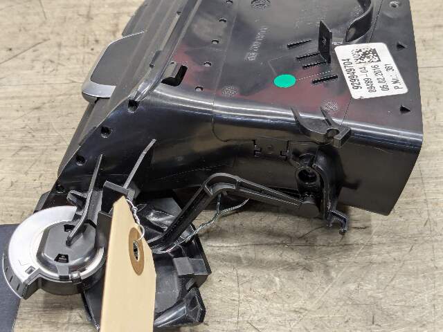 16-19 OEM BMW G11 G12 740 750 Left Driver Dash AC AIr Vent Grille Grill