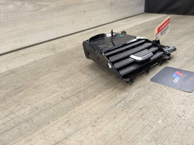 16-19 OEM BMW G11 G12 740 750 Left Driver Dash AC AIr Vent Grille Grill